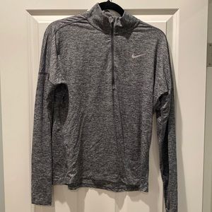 Nike Dri-Fit Quarter zip in gray